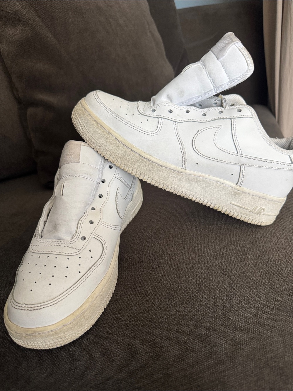 Nike Men’s White Low-Top Leather Sneakers